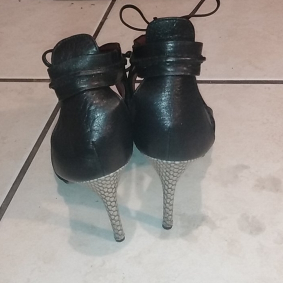 Coach Lace Up Adorable Heels Snakeskin heel - Picture 10 of 13